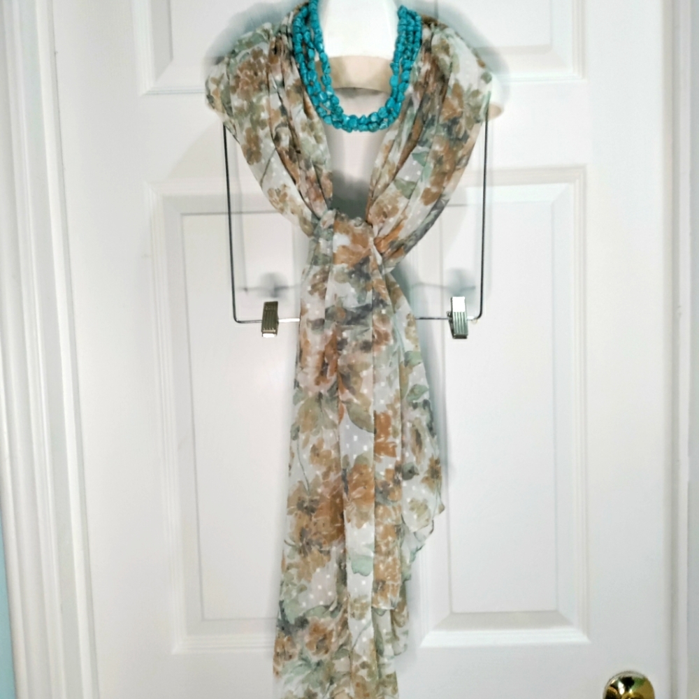 Gianni Bernini floral ivory scarf NWT